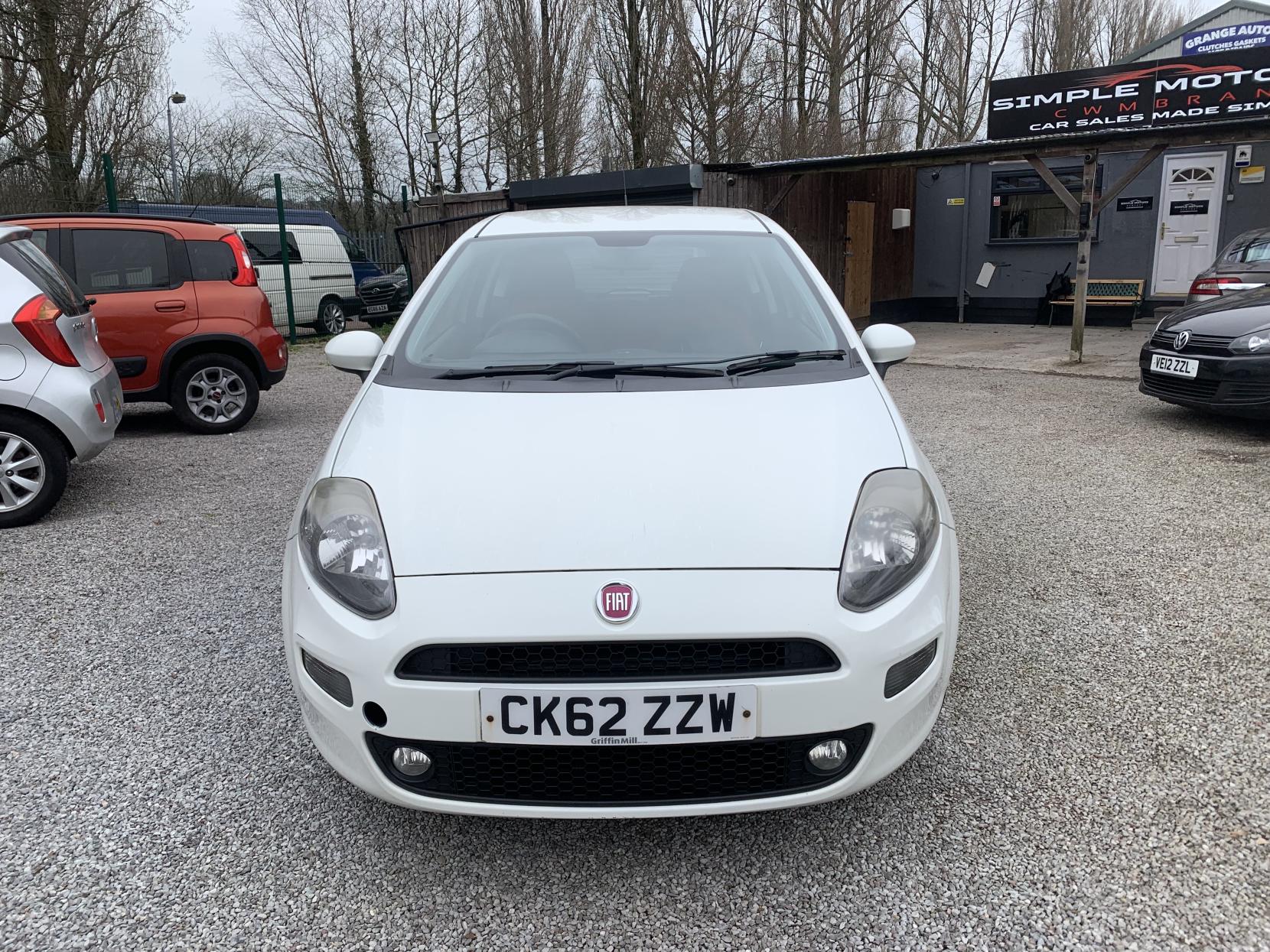 Fiat Punto 1.2 Easy Hatchback 3dr Petrol Manual Euro 5 (69 bhp)