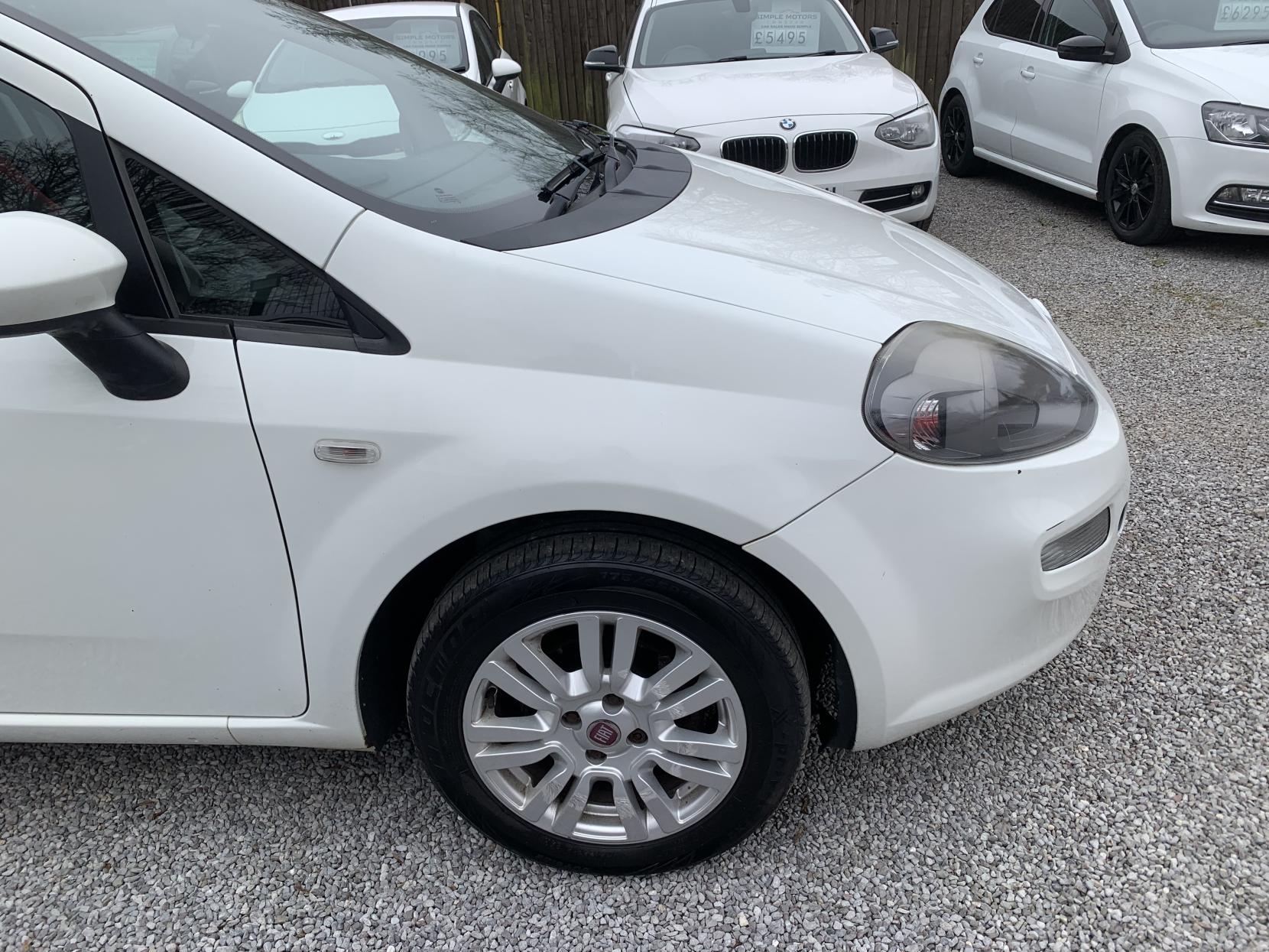 Fiat Punto 1.2 Easy Hatchback 3dr Petrol Manual Euro 5 (69 bhp)