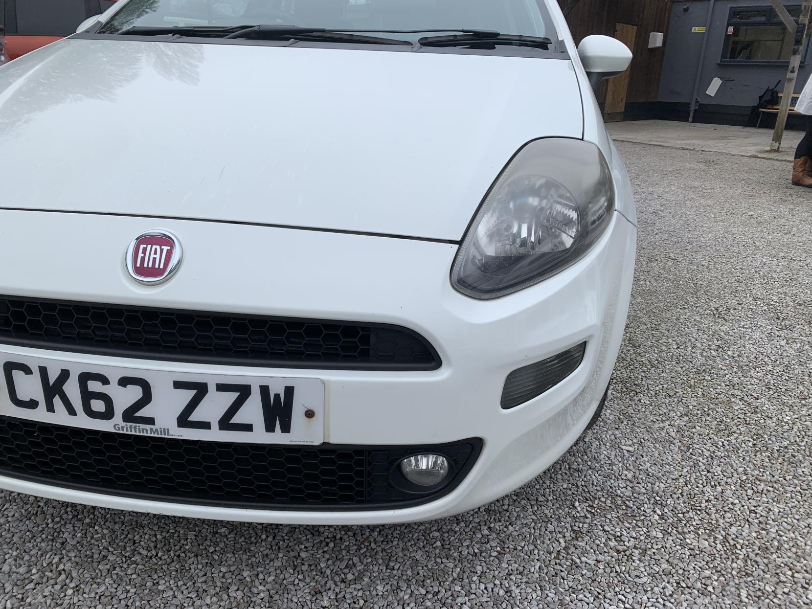 Fiat Punto 1.2 Easy Hatchback 3dr Petrol Manual Euro 5 (69 bhp)