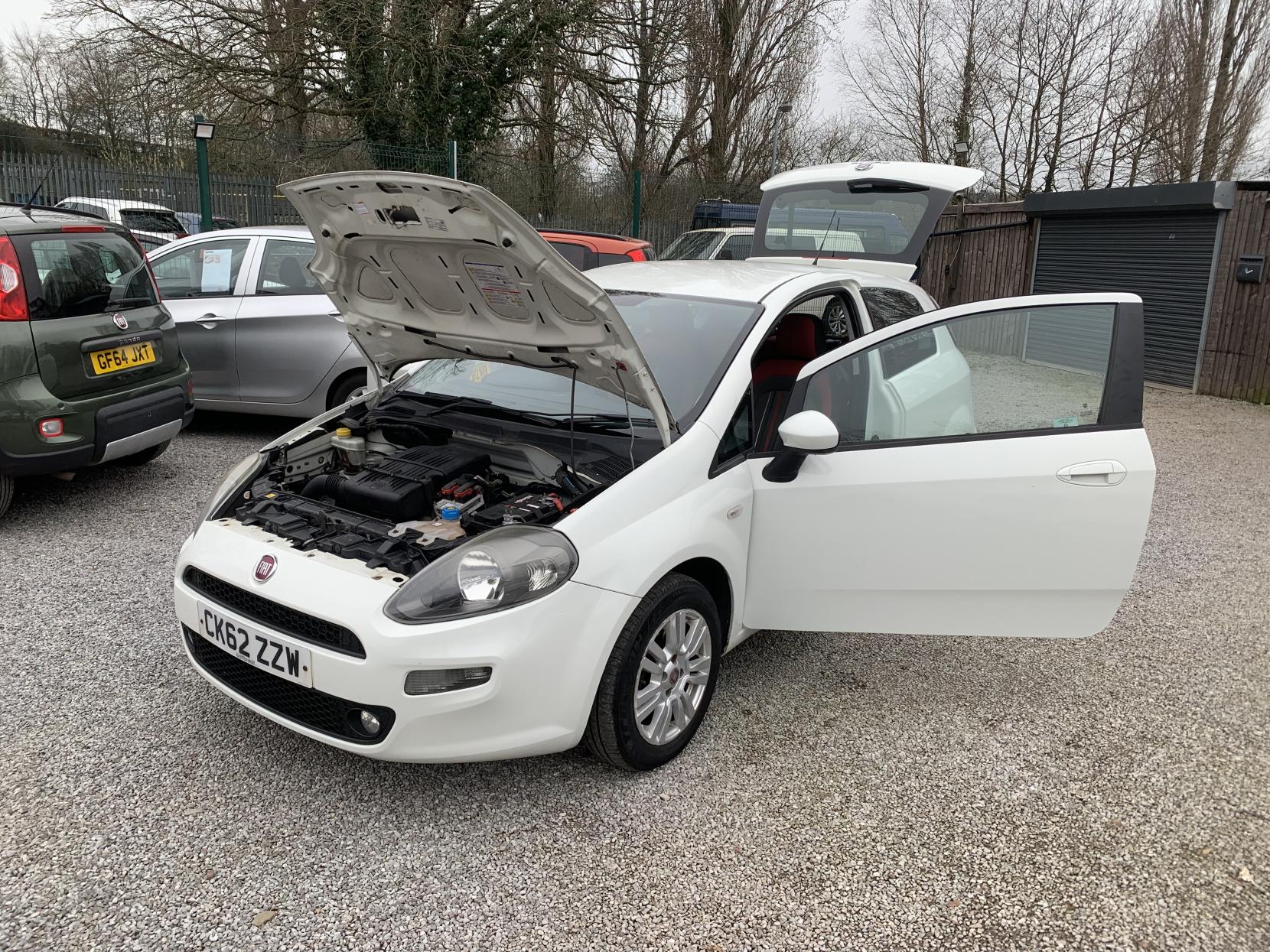 Fiat Punto 1.2 Easy Hatchback 3dr Petrol Manual Euro 5 (69 bhp)