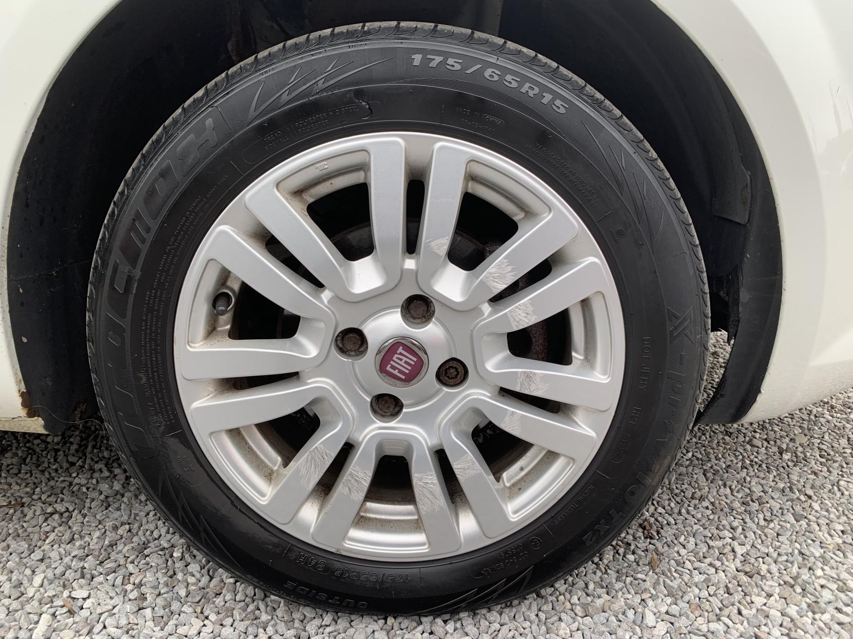 Fiat Punto 1.2 Easy Hatchback 3dr Petrol Manual Euro 5 (69 bhp)