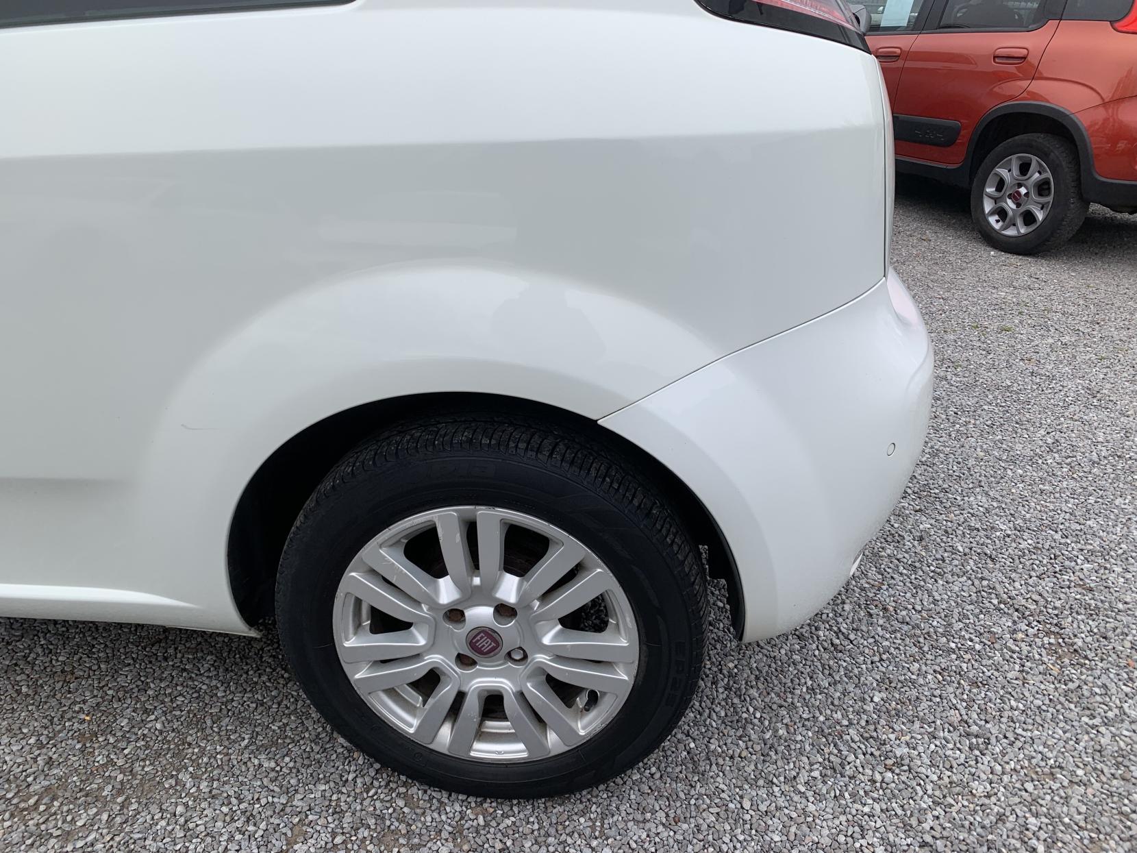 Fiat Punto 1.2 Easy Hatchback 3dr Petrol Manual Euro 5 (69 bhp)