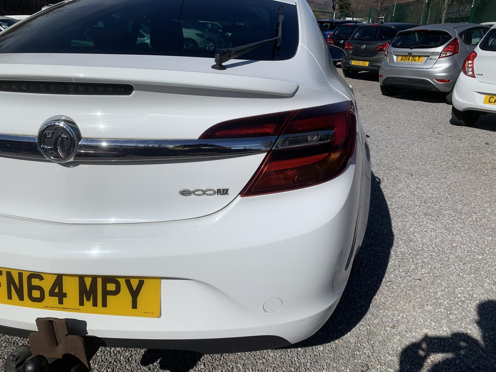 Vauxhall Insignia 2.0 CDTi ecoFLEX SRi Hatchback 5dr Diesel Manual Euro 5 (s/s) (140 ps)