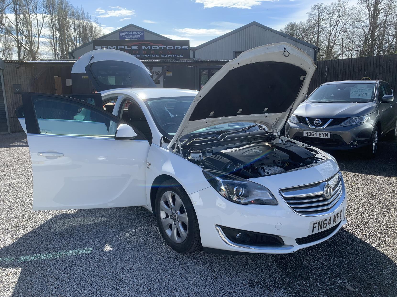 Vauxhall Insignia 2.0 CDTi ecoFLEX SRi Hatchback 5dr Diesel Manual Euro 5 (s/s) (140 ps)