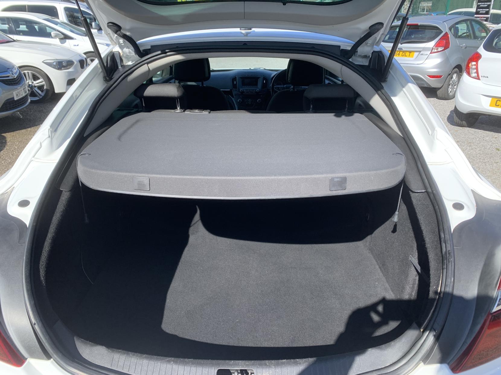 Vauxhall Insignia 2.0 CDTi ecoFLEX SRi Hatchback 5dr Diesel Manual Euro 5 (s/s) (140 ps)