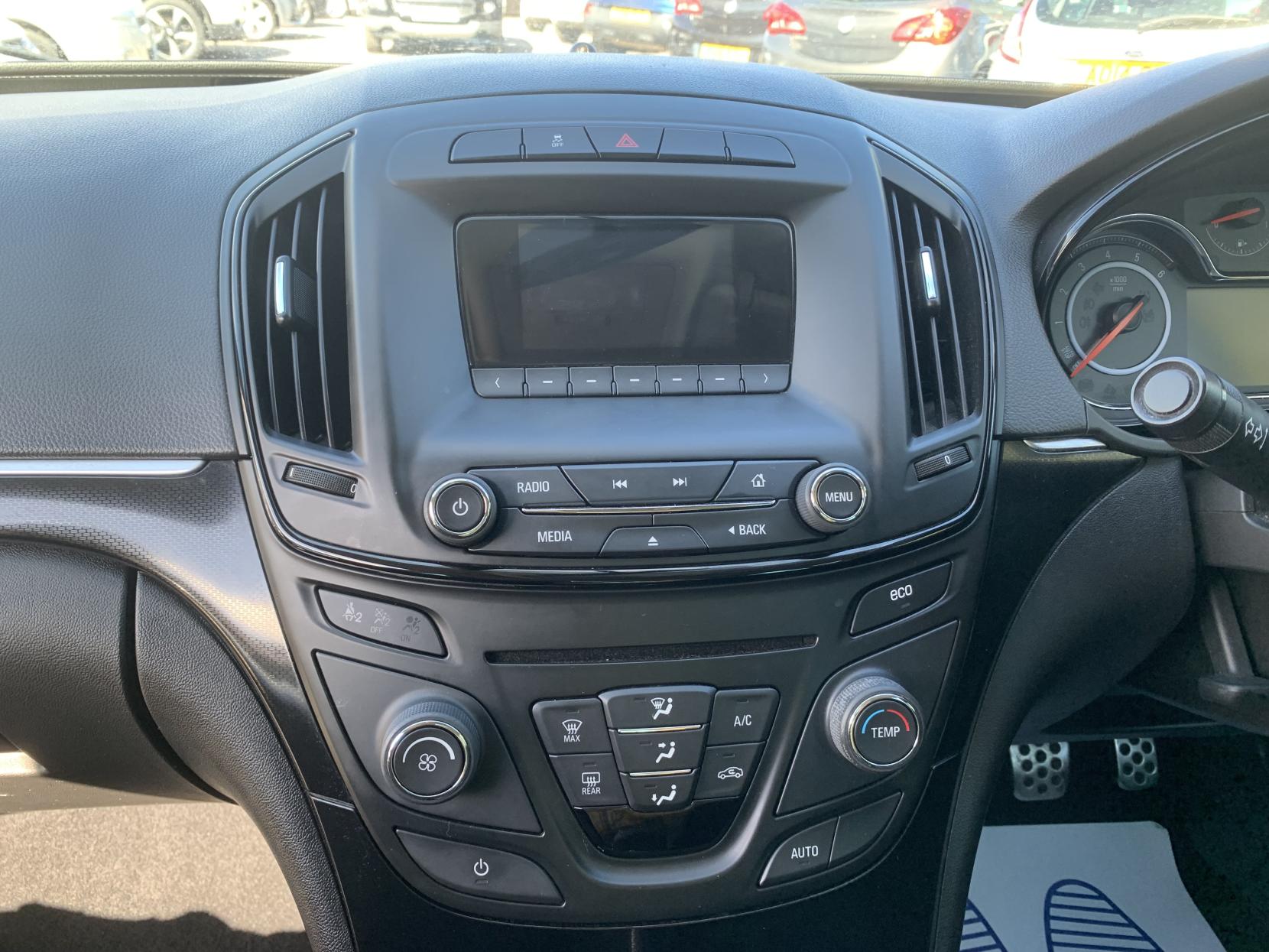 Vauxhall Insignia 2.0 CDTi ecoFLEX SRi Hatchback 5dr Diesel Manual Euro 5 (s/s) (140 ps)