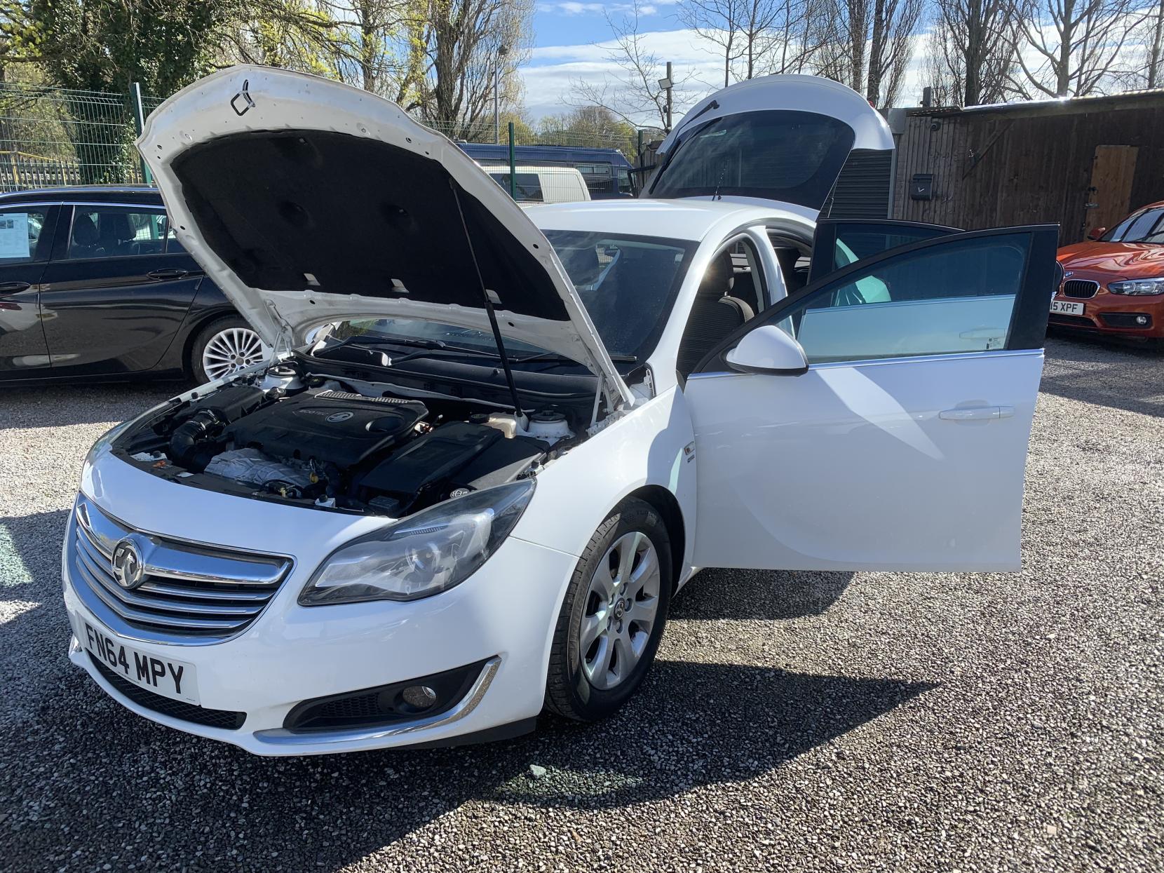 Vauxhall Insignia 2.0 CDTi ecoFLEX SRi Hatchback 5dr Diesel Manual Euro 5 (s/s) (140 ps)