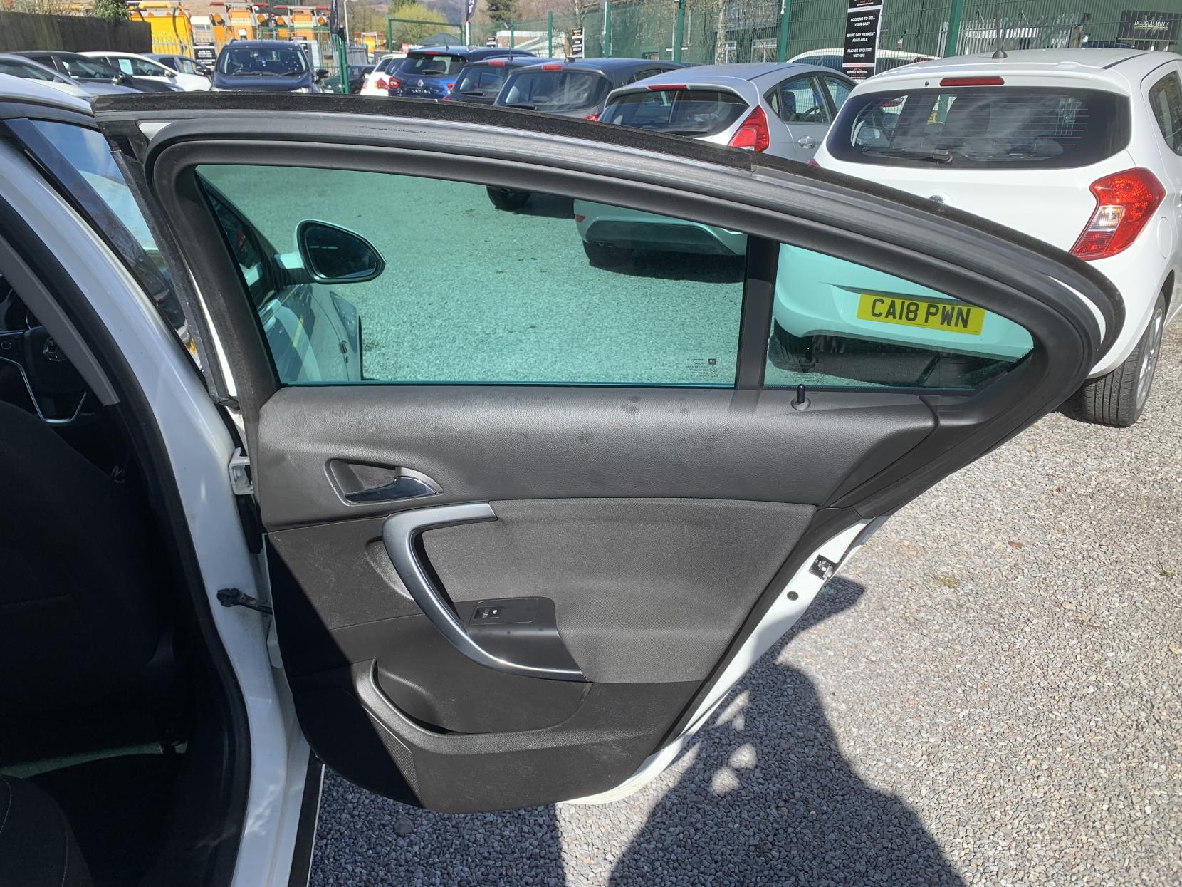 Vauxhall Insignia 2.0 CDTi ecoFLEX SRi Hatchback 5dr Diesel Manual Euro 5 (s/s) (140 ps)