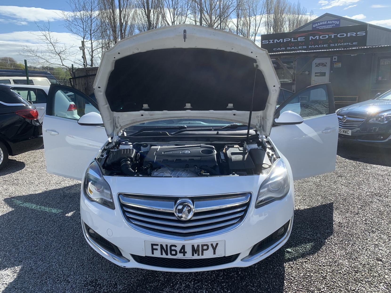 Vauxhall Insignia 2.0 CDTi ecoFLEX SRi Hatchback 5dr Diesel Manual Euro 5 (s/s) (140 ps)