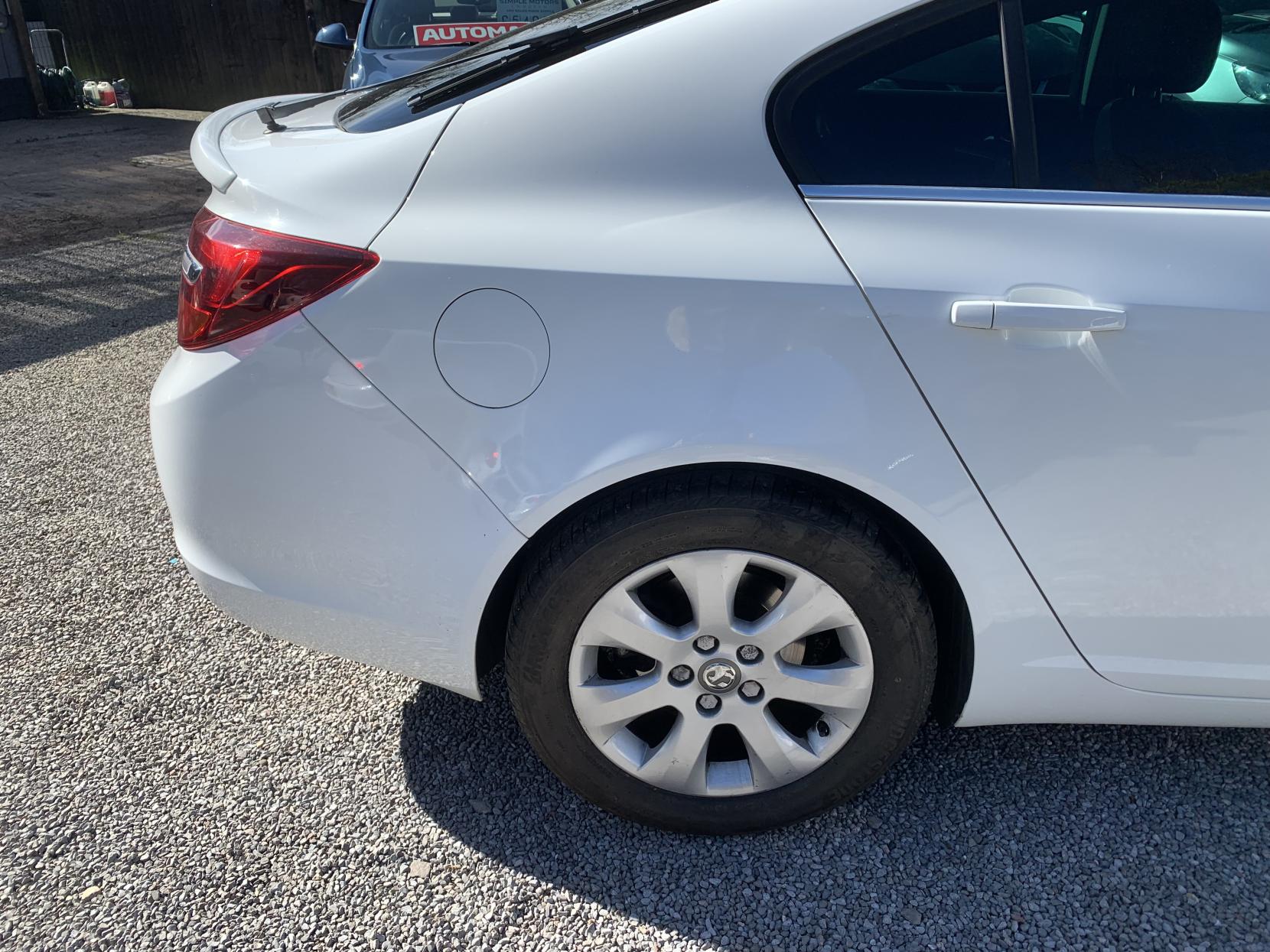 Vauxhall Insignia 2.0 CDTi ecoFLEX SRi Hatchback 5dr Diesel Manual Euro 5 (s/s) (140 ps)