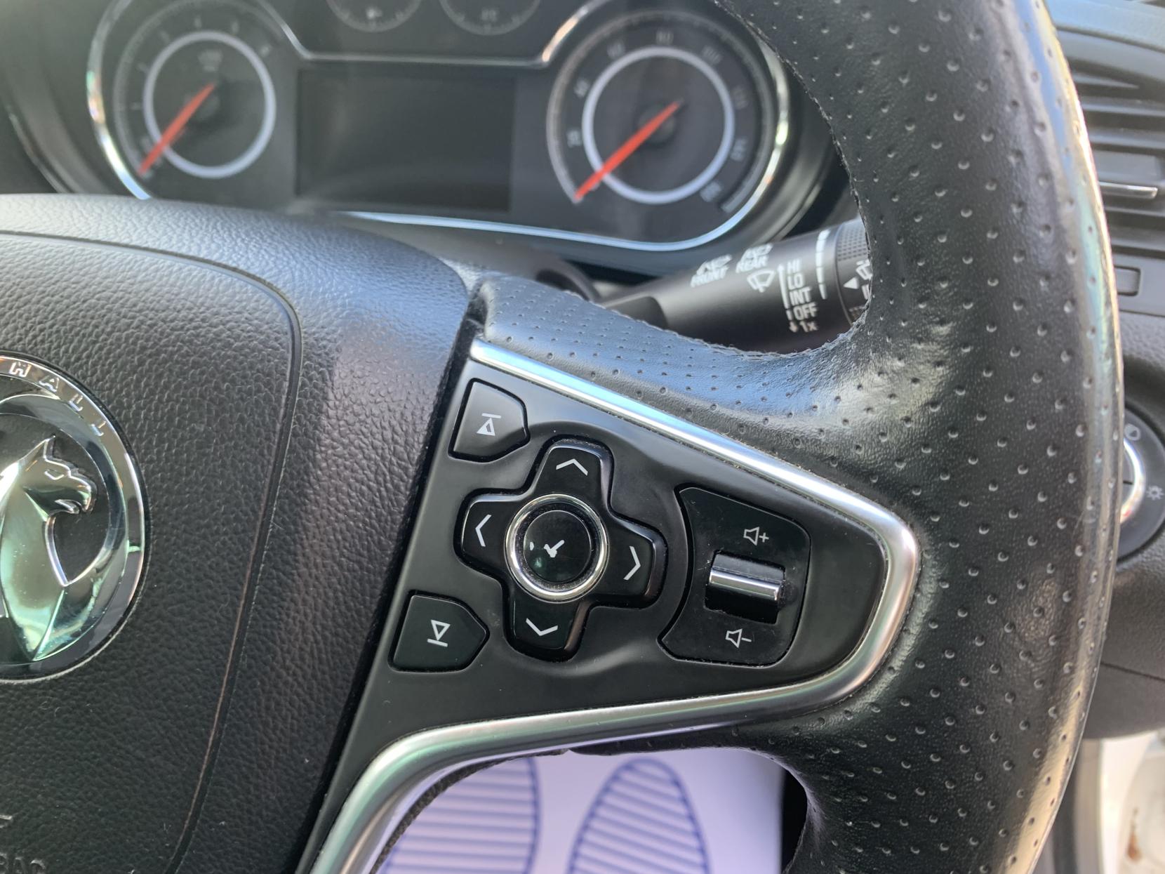 Vauxhall Insignia 2.0 CDTi ecoFLEX SRi Hatchback 5dr Diesel Manual Euro 5 (s/s) (140 ps)