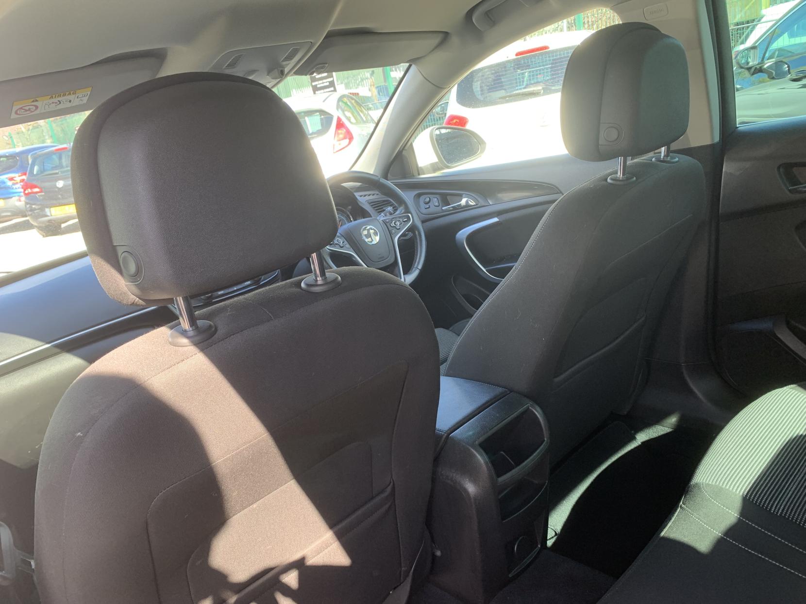 Vauxhall Insignia 2.0 CDTi ecoFLEX SRi Hatchback 5dr Diesel Manual Euro 5 (s/s) (140 ps)