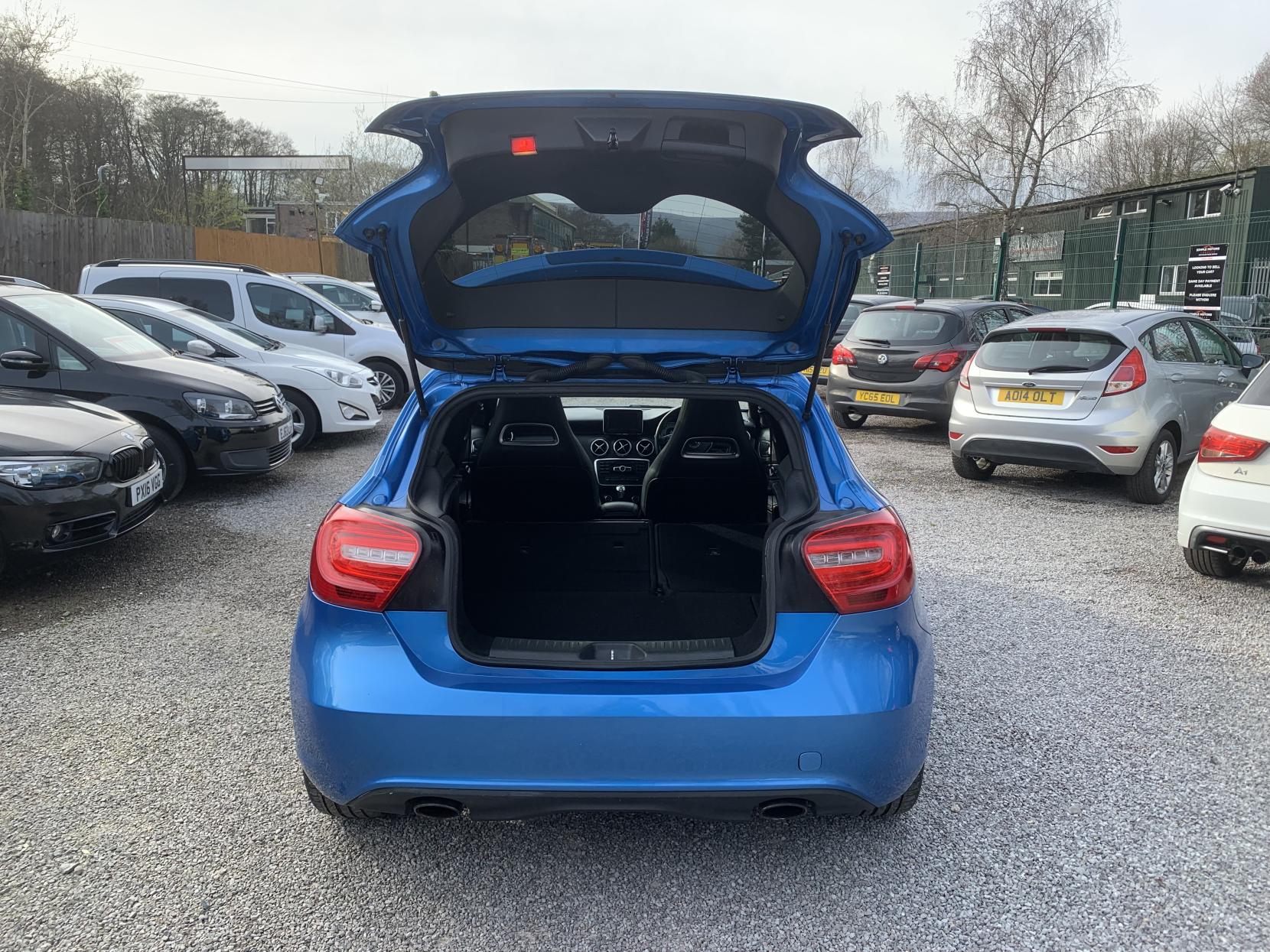 Mercedes-Benz A Class 1.8 A200 CDI Sport Hatchback 5dr Diesel Manual Euro 5 (s/s) (136 ps)