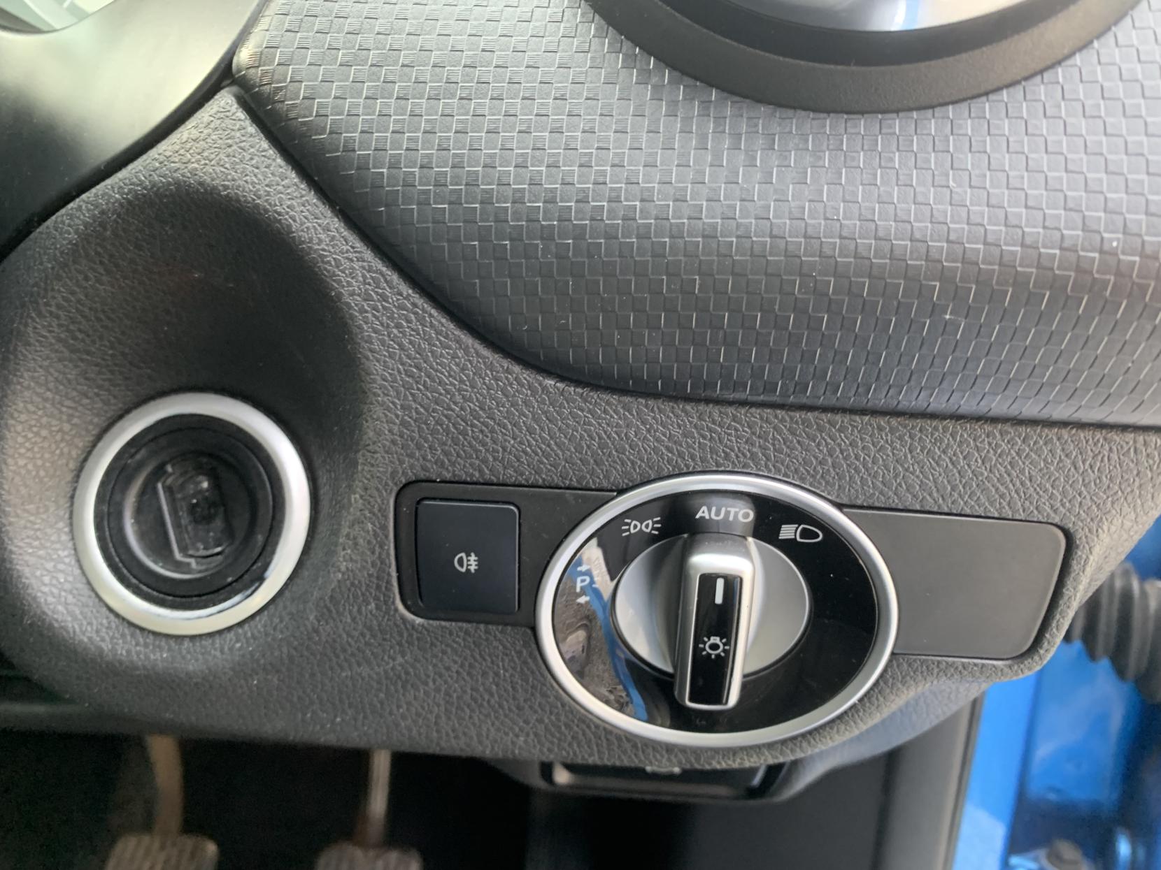 Mercedes-Benz A Class 1.8 A200 CDI Sport Hatchback 5dr Diesel Manual Euro 5 (s/s) (136 ps)