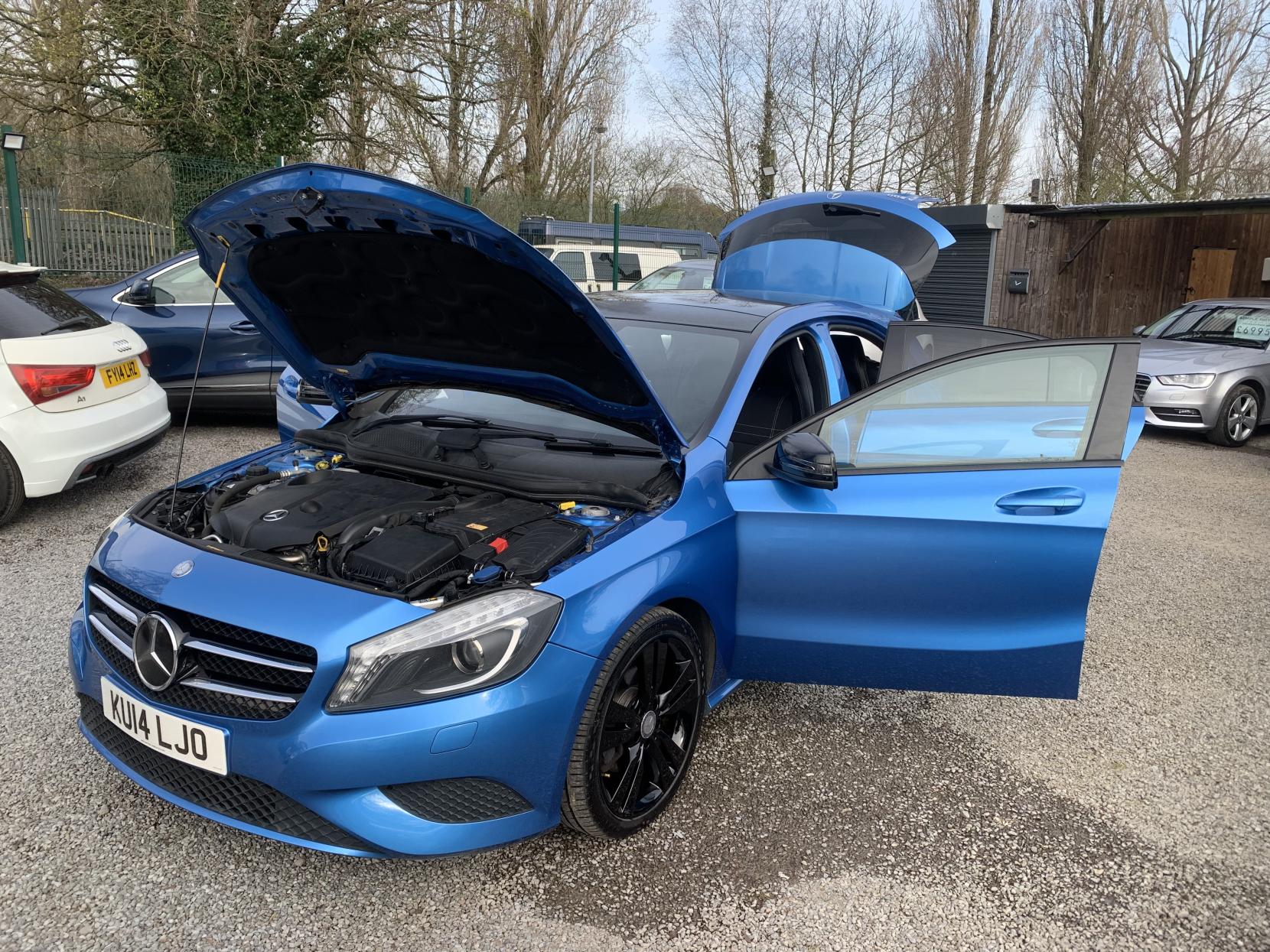 Mercedes-Benz A Class 1.8 A200 CDI Sport Hatchback 5dr Diesel Manual Euro 5 (s/s) (136 ps)