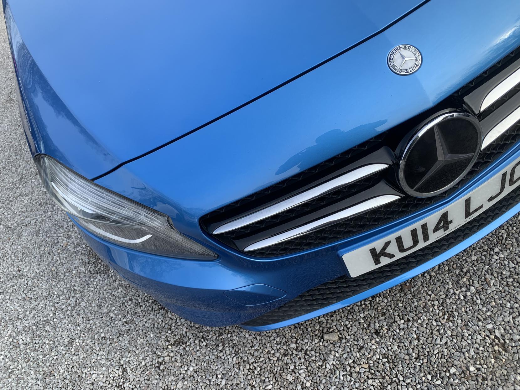 Mercedes-Benz A Class 1.8 A200 CDI Sport Hatchback 5dr Diesel Manual Euro 5 (s/s) (136 ps)