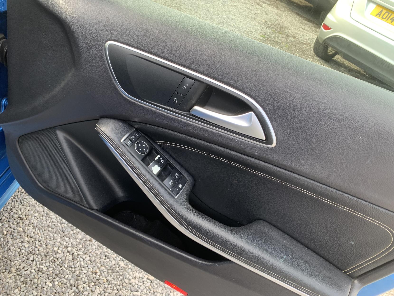 Mercedes-Benz A Class 1.8 A200 CDI Sport Hatchback 5dr Diesel Manual Euro 5 (s/s) (136 ps)