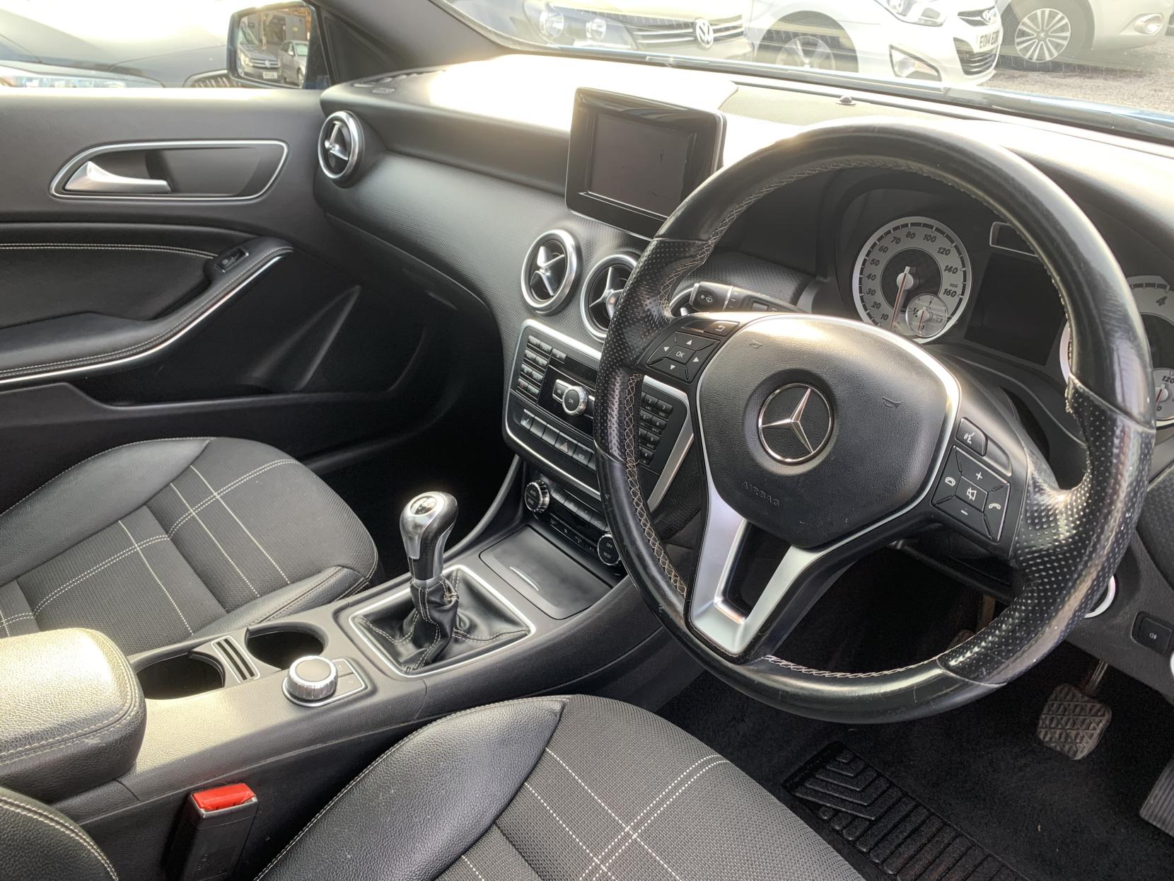 Mercedes-Benz A Class 1.8 A200 CDI Sport Hatchback 5dr Diesel Manual Euro 5 (s/s) (136 ps)
