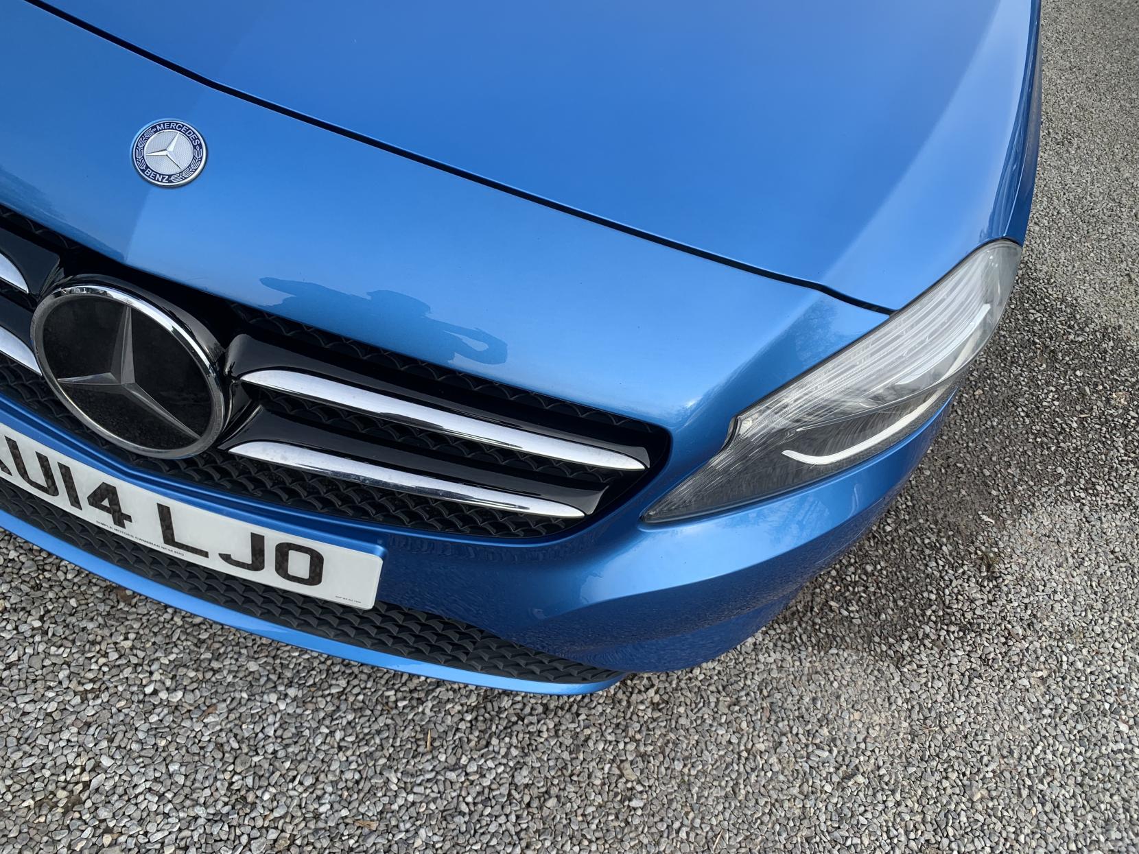 Mercedes-Benz A Class 1.8 A200 CDI Sport Hatchback 5dr Diesel Manual Euro 5 (s/s) (136 ps)