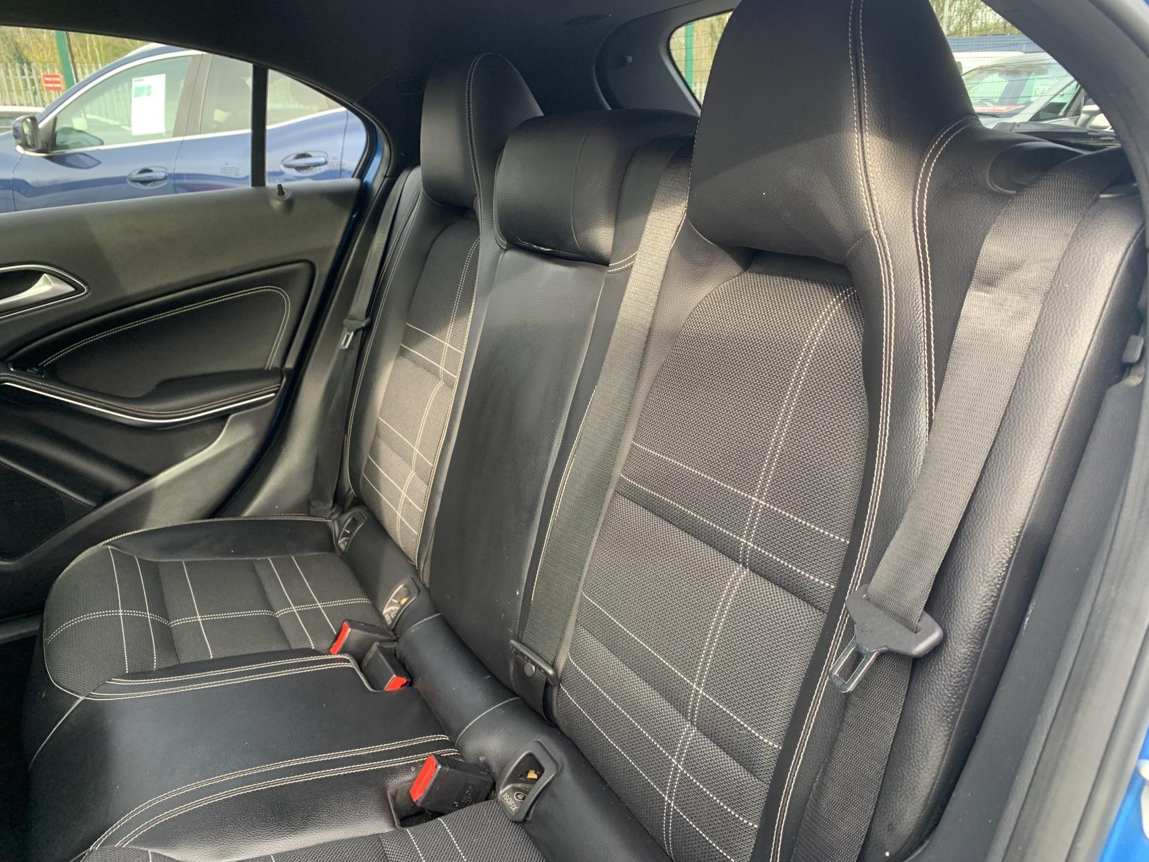 Mercedes-Benz A Class 1.8 A200 CDI Sport Hatchback 5dr Diesel Manual Euro 5 (s/s) (136 ps)