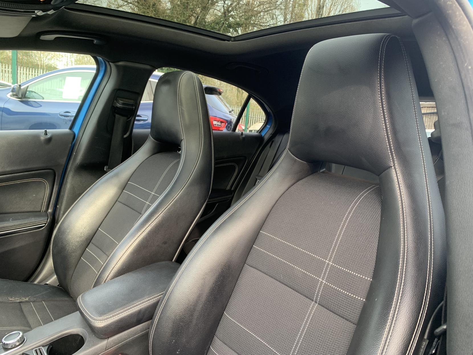 Mercedes-Benz A Class 1.8 A200 CDI Sport Hatchback 5dr Diesel Manual Euro 5 (s/s) (136 ps)