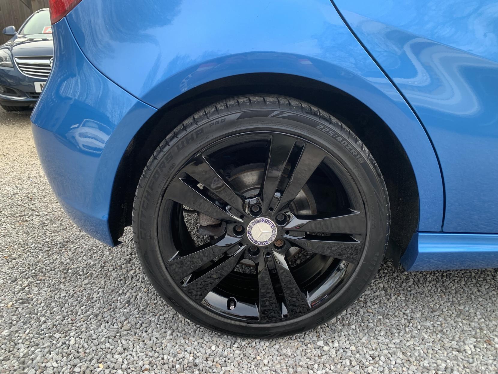 Mercedes-Benz A Class 1.8 A200 CDI Sport Hatchback 5dr Diesel Manual Euro 5 (s/s) (136 ps)