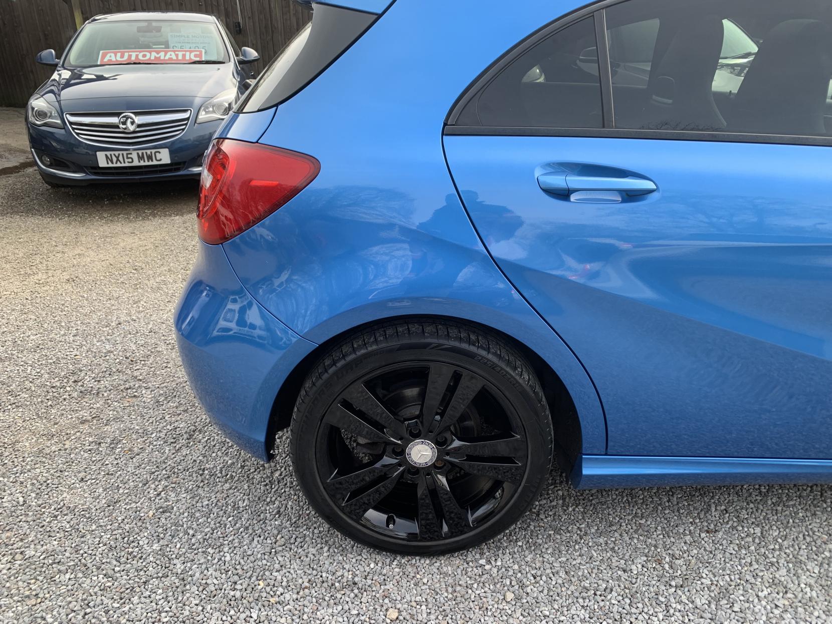 Mercedes-Benz A Class 1.8 A200 CDI Sport Hatchback 5dr Diesel Manual Euro 5 (s/s) (136 ps)