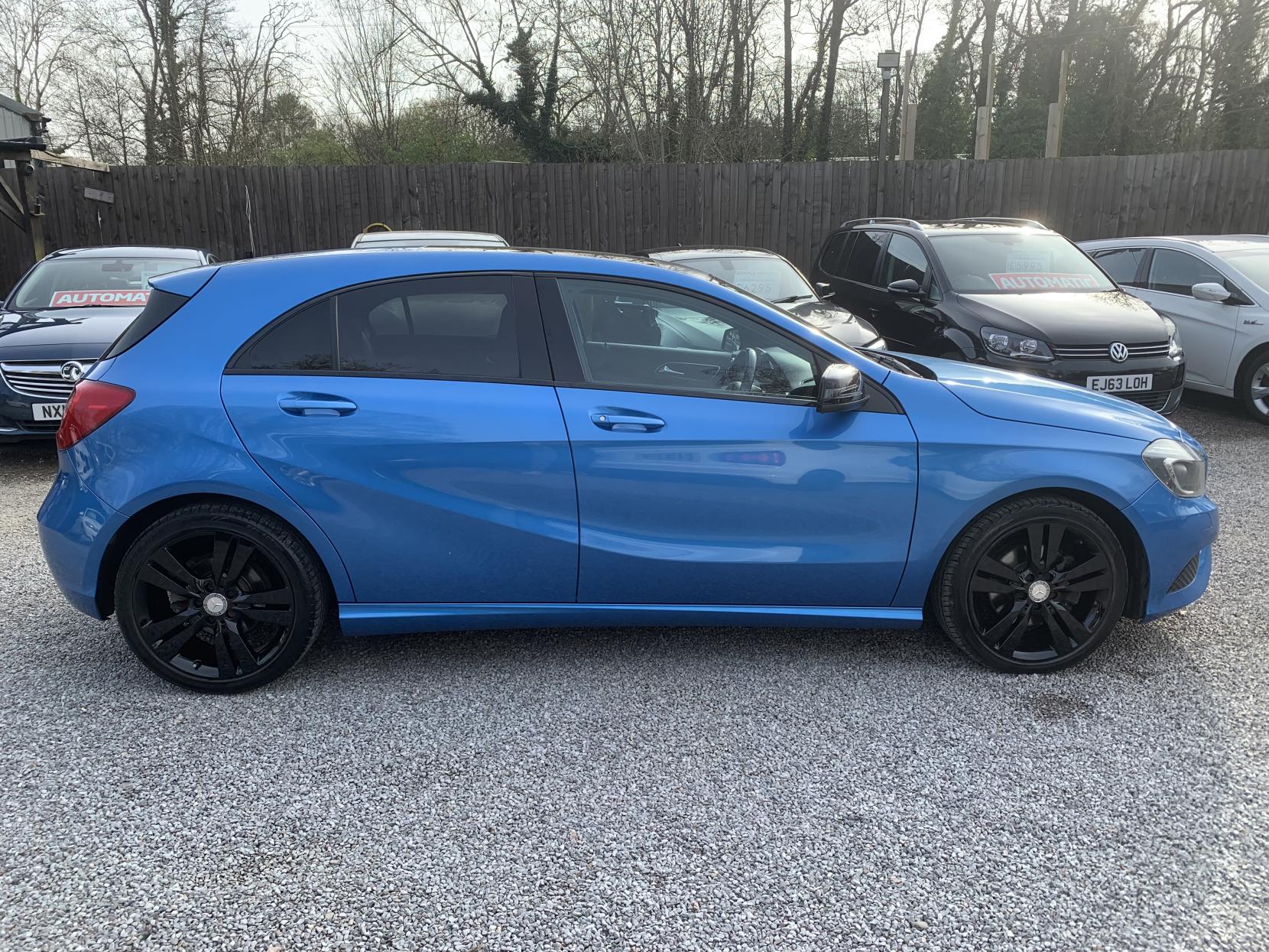 Mercedes-Benz A Class 1.8 A200 CDI Sport Hatchback 5dr Diesel Manual Euro 5 (s/s) (136 ps)