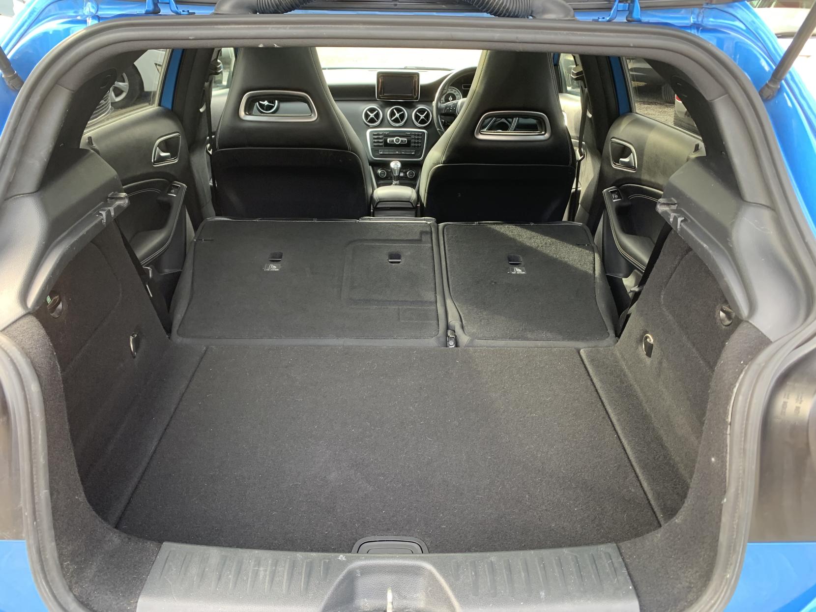 Mercedes-Benz A Class 1.8 A200 CDI Sport Hatchback 5dr Diesel Manual Euro 5 (s/s) (136 ps)