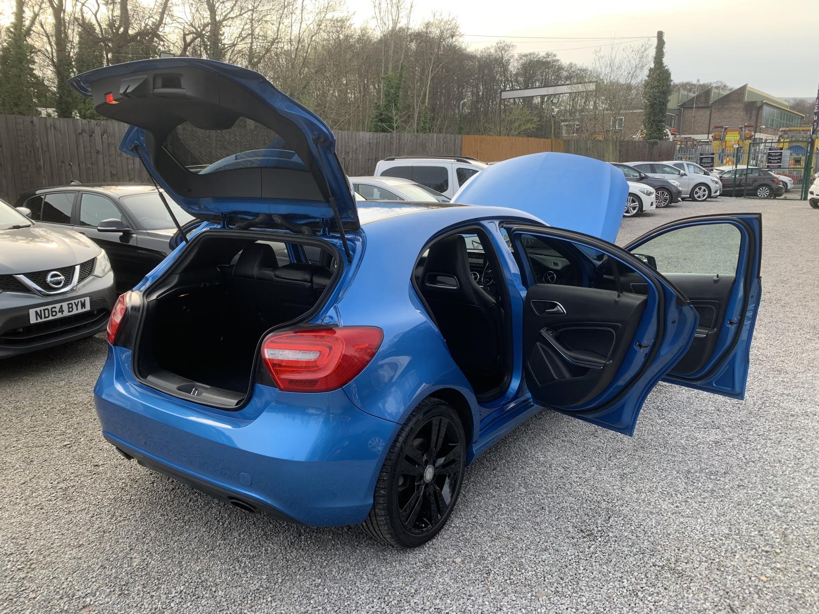 Mercedes-Benz A Class 1.8 A200 CDI Sport Hatchback 5dr Diesel Manual Euro 5 (s/s) (136 ps)