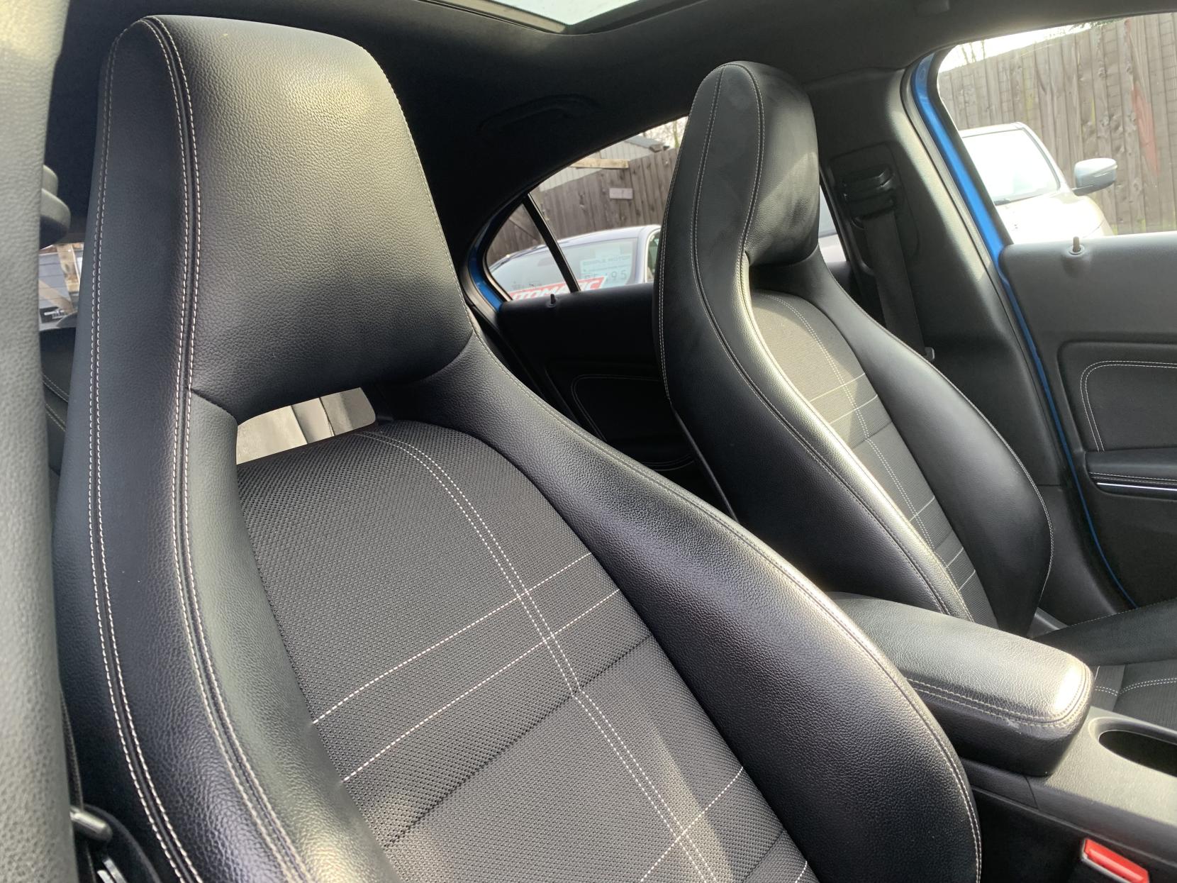 Mercedes-Benz A Class 1.8 A200 CDI Sport Hatchback 5dr Diesel Manual Euro 5 (s/s) (136 ps)