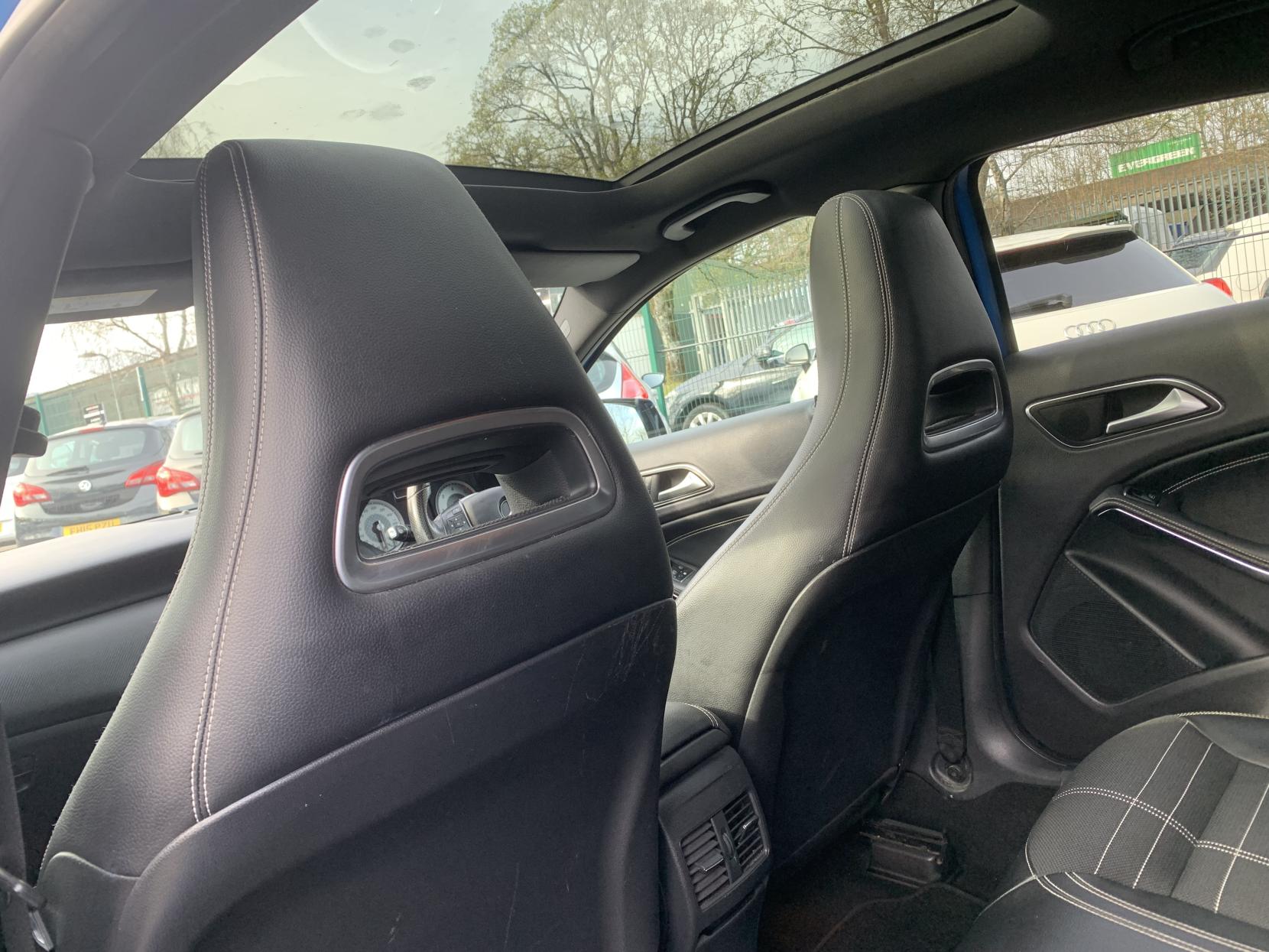 Mercedes-Benz A Class 1.8 A200 CDI Sport Hatchback 5dr Diesel Manual Euro 5 (s/s) (136 ps)