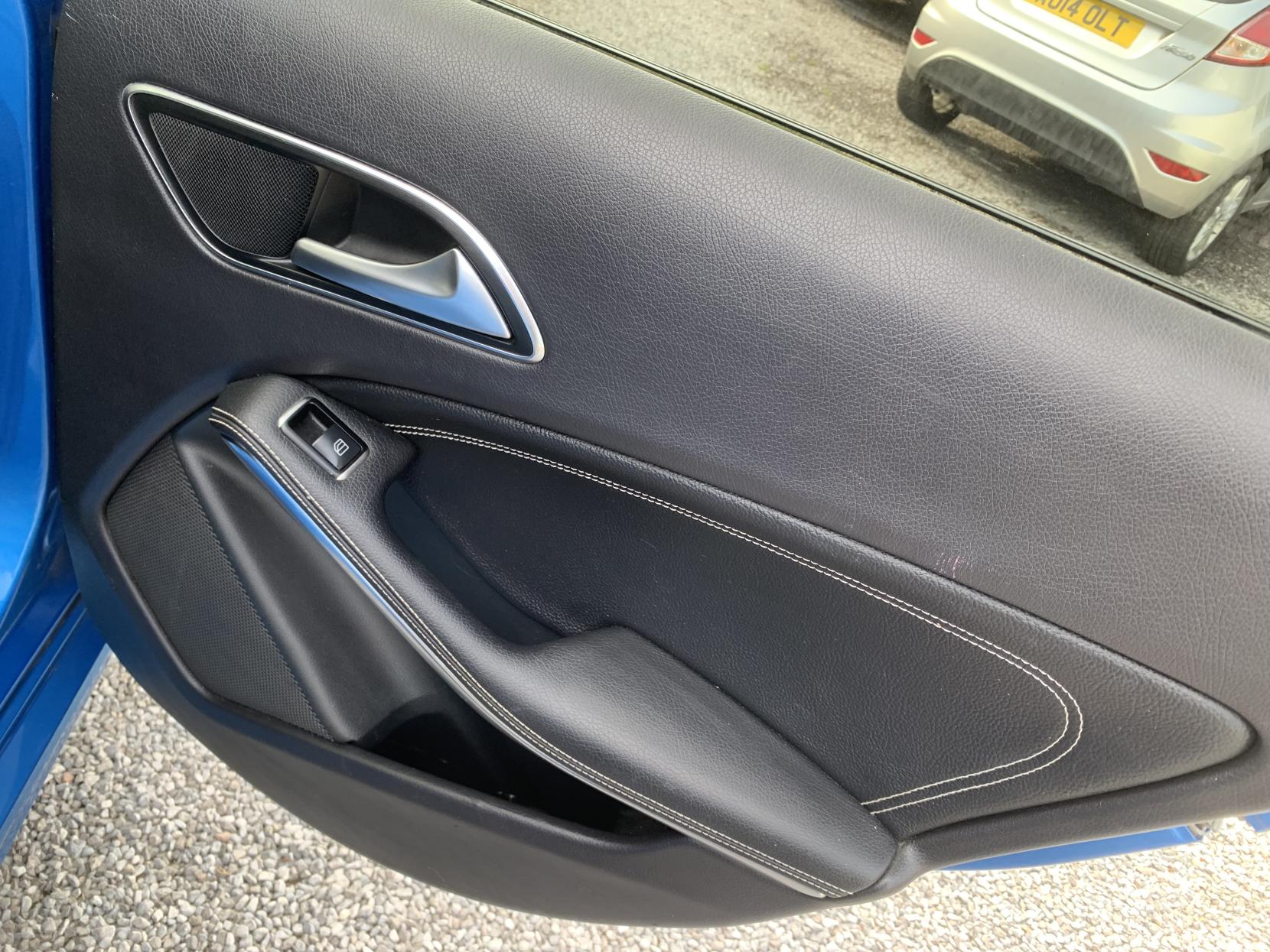 Mercedes-Benz A Class 1.8 A200 CDI Sport Hatchback 5dr Diesel Manual Euro 5 (s/s) (136 ps)