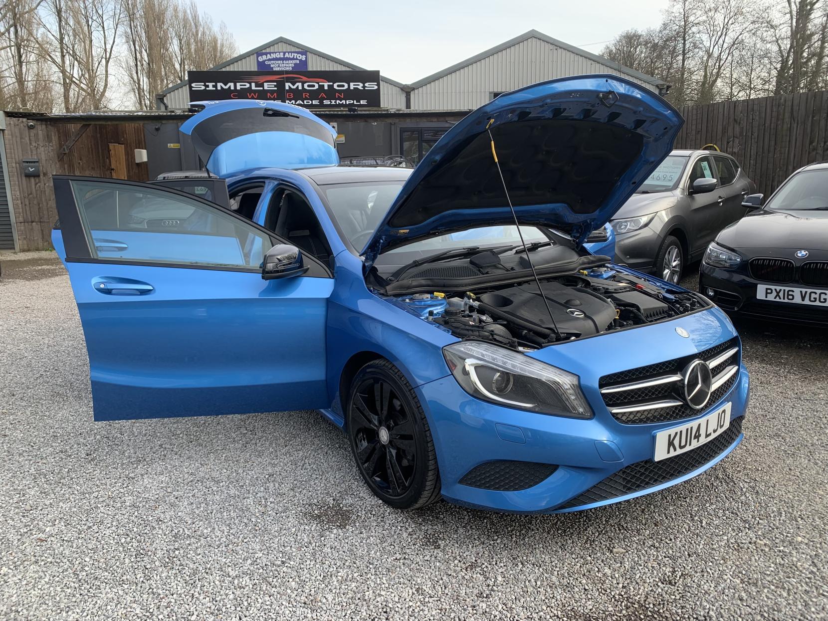 Mercedes-Benz A Class 1.8 A200 CDI Sport Hatchback 5dr Diesel Manual Euro 5 (s/s) (136 ps)