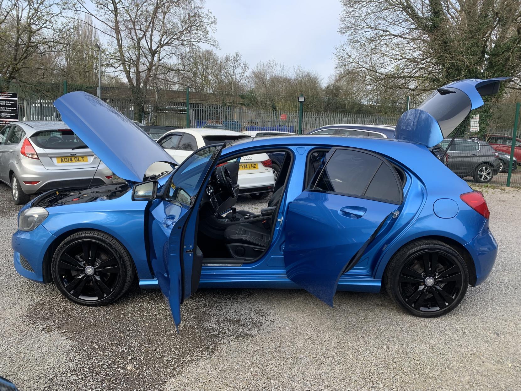 Mercedes-Benz A Class 1.8 A200 CDI Sport Hatchback 5dr Diesel Manual Euro 5 (s/s) (136 ps)